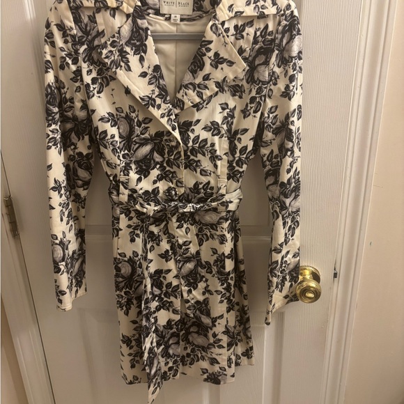 White House Black Market Jackets & Blazers - White House Black Market Cream and Black Floral Trench